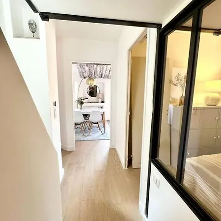 Διαμέρισμα Au Coeur Du Village Grand Studio Avec Terrasse